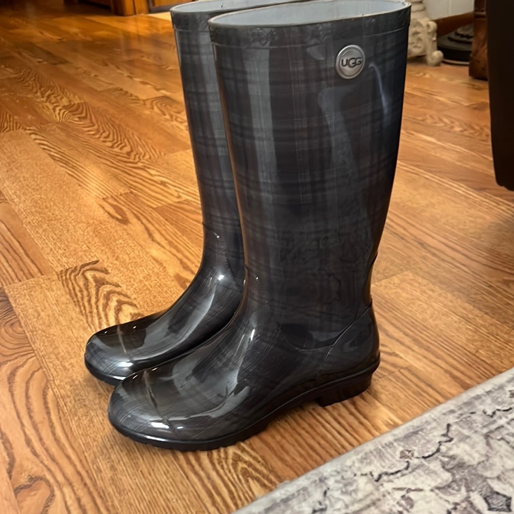 Ugg rain boot